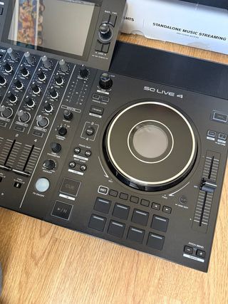 Denon DJ SC Live 4 Controlador DJ
