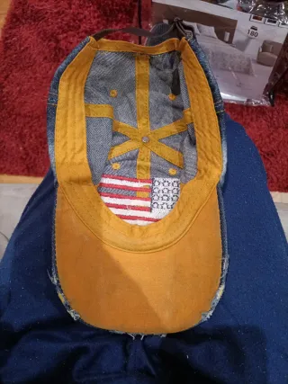Gorra vaquera con bandera americana y pedrería