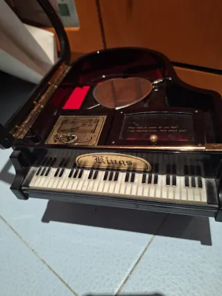 Joyero musical piano corazón