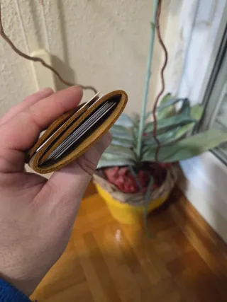 Cartera de cuero artesanal