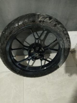Rueda Supermotard en buen estado
