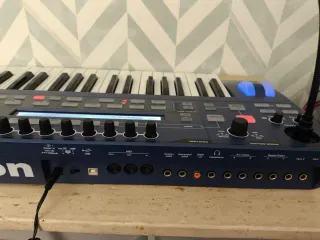 Sintetizador Novation Ultranova