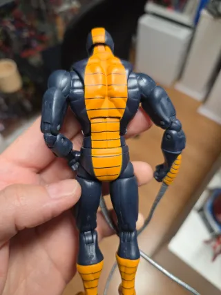 Figura Marvel Legends Constrictor sin terrax baf