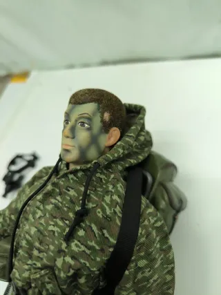 Figura de acción militar con equipo