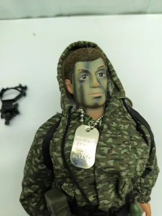 Figura de acción militar con equipo