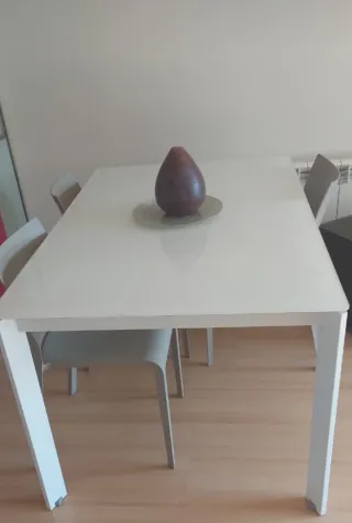 Mesa comedor cristal blanco extensible