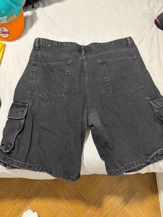 Pantalón cargo vaquero negro Zara