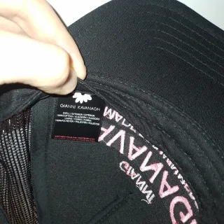 Boné Gianni Kavanagh Preto Rosa