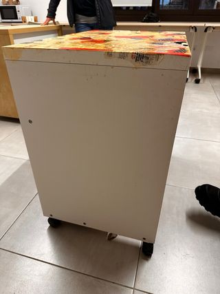 Mesa de escritorio collage papel y madera