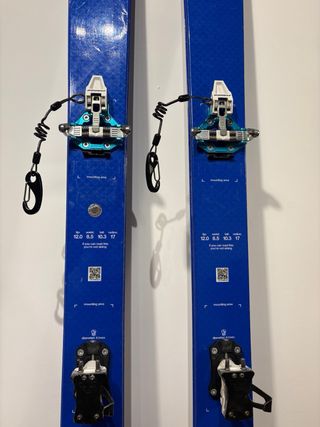 Black Crows Ova Freebird 162 + Fijaciones Dynafit