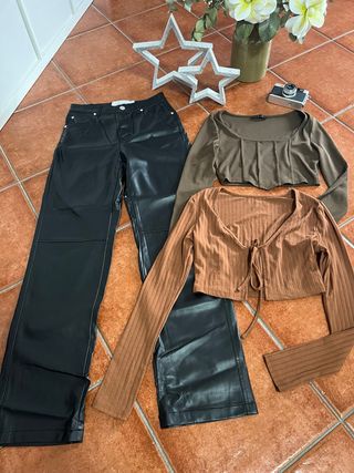 Conjunto 3 prendas pantalón polipiel + 2 tops