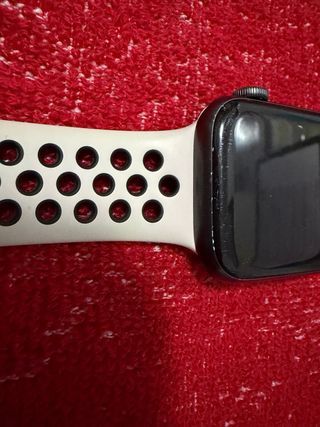 Apple Watch SE 44mm Aluminio Gris Espacial