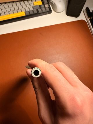 Piuma per scrittura con impugnatura decorata