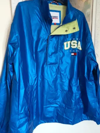 Cortavientos Tommy Jeans USA azul COMO NUEVO