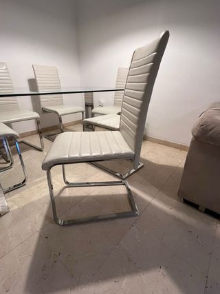 Mesa cristal y 6 sillas salón