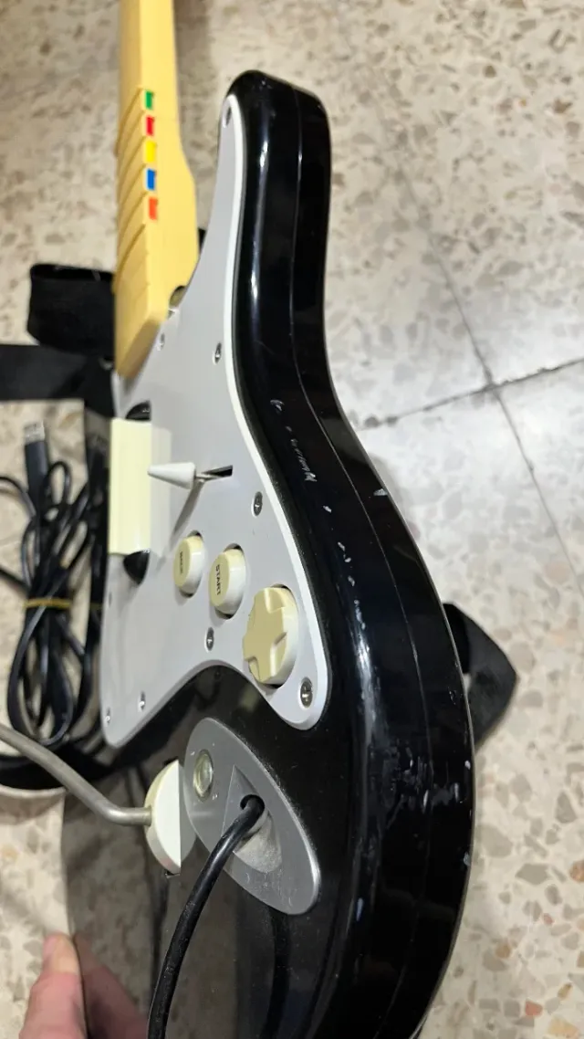 Guitarra alámbrica Fender Stratocaster de Harmonix