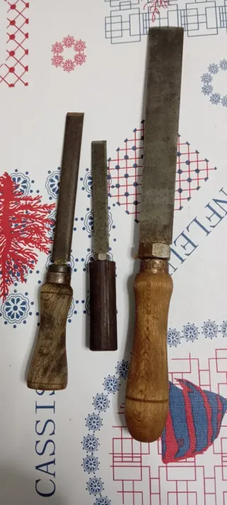 Lote 3 formones antiguos madera