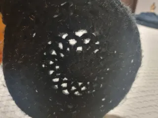 Boina Parisina Crochet Negra