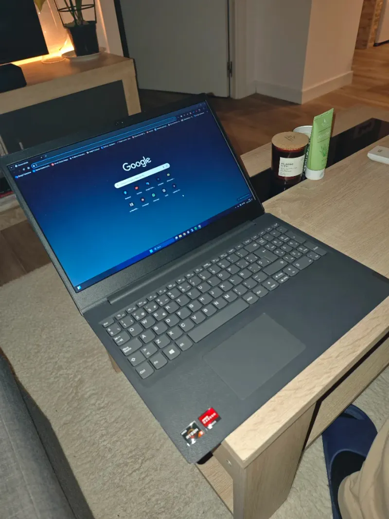 Lenovo Laptop 82c7 Casi Sin Uso