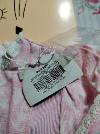 Conjunto de bebe nuevo con etiqueta