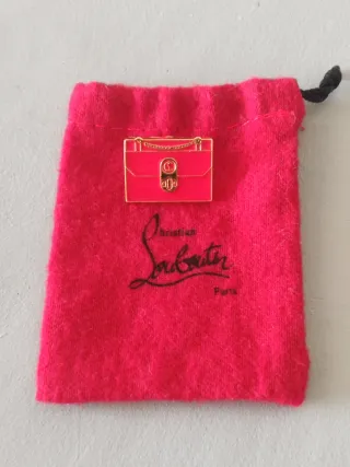 Spilla Christian Louboutin Borsa Rossa