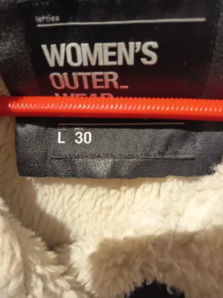 Chaqueta borreguito negra y beige