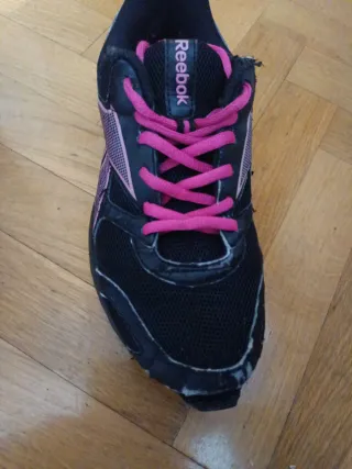 Zapatillas Reebok Negras y Rosas