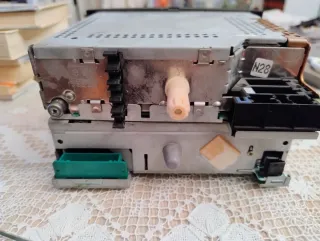 Dos radios de coche Renault