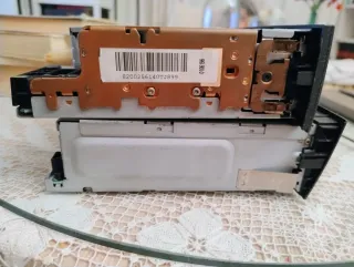 Dos radios de coche Renault