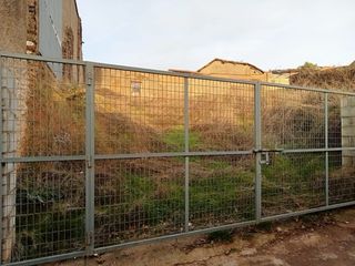 Solar Cáceres 456 m² con agua y energía eléctrica