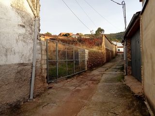 Solar Cáceres 456 m² con agua y energía eléctrica