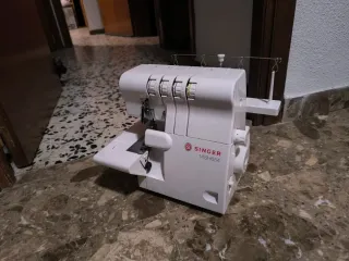 Remalladora Singer 14SH654