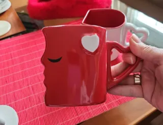 Tazas de cerámica beso corazón