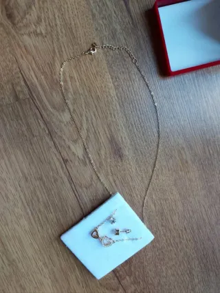 Collar y pendientes corazón oro