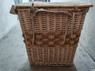 Canasto de mimbre para ropa