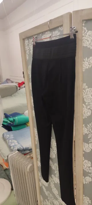 Pantalón pitillo Zara Invierno Talla M