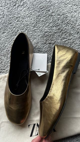 Bailarinas doradas Zara