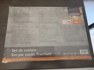 Set de costura con hilos y accesorios