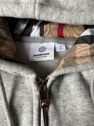 Sudadera Burberry Gris con Capucha y Cremallera
