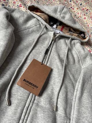 Sudadera Burberry Gris con Capucha y Cremallera
