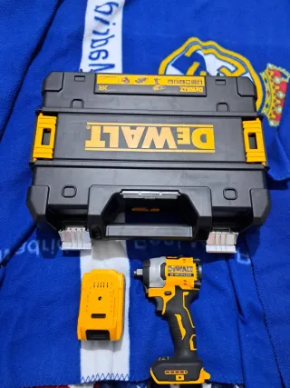 Llave de Impacto DeWalt 20V Brushless Con batería