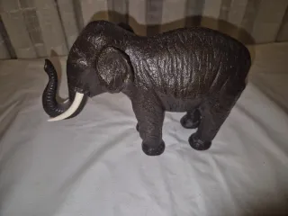 Elefante de Bronce