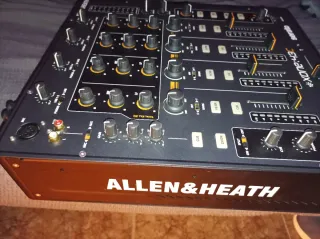 Allen & Heath Xone:43C Mezclador DJ