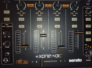 Allen & Heath Xone:43C Mezclador DJ