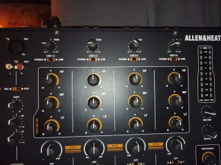 Allen & Heath Xone:43C Mezclador DJ