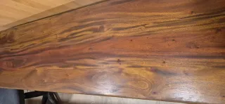 Mesa auxiliar antigua de madera