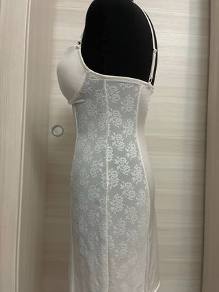 Sottoveste bianca con pizzo