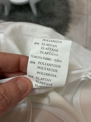 Sottoveste bianca con pizzo