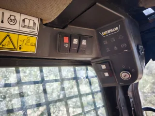 Minicargadora Caterpillar 277B