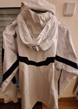 Chaqueta Helly Hansen Blanca y Negra